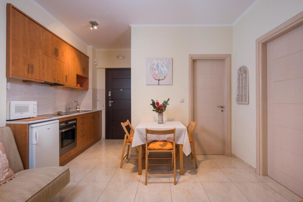 하니아 Luxury Coastal Retreat, Mountain View Balcony With Palm Trees & Parking 아파트 외부 사진