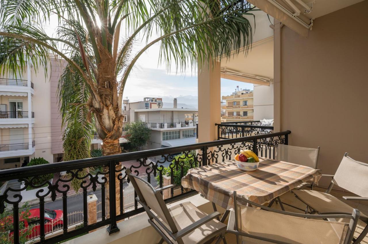 하니아 Luxury Coastal Retreat, Mountain View Balcony With Palm Trees & Parking 아파트 외부 사진